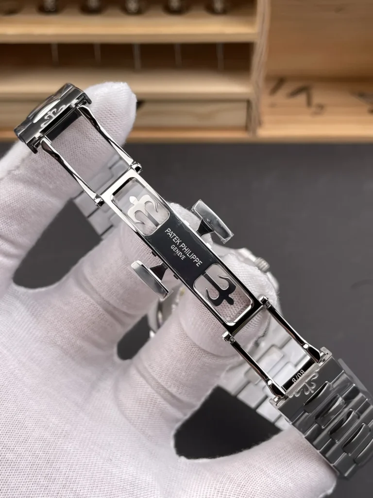 Super Clone Patek Philippe Nautilus 5811/1G-001 40mm “MODIFY” Blue Dial Steel – Swiss SuperClone
