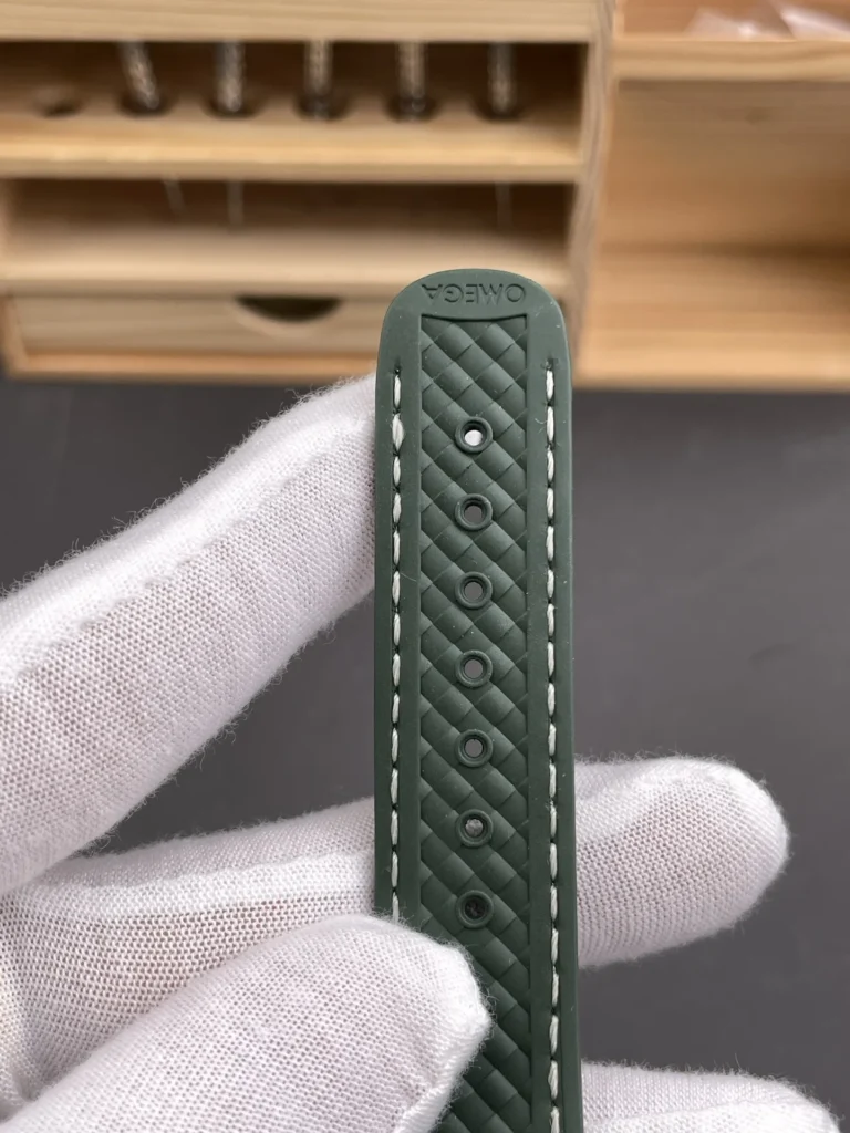 Super Clone Omega Seamaster Aqua Terra Worldtimer 43mm Green Dial – Swiss SuperClone