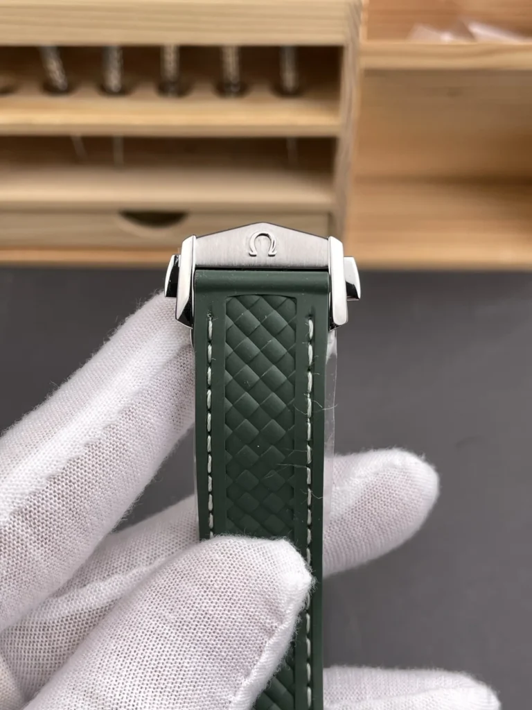 Super Clone Omega Seamaster Aqua Terra Worldtimer 43mm Green Dial – Swiss SuperClone