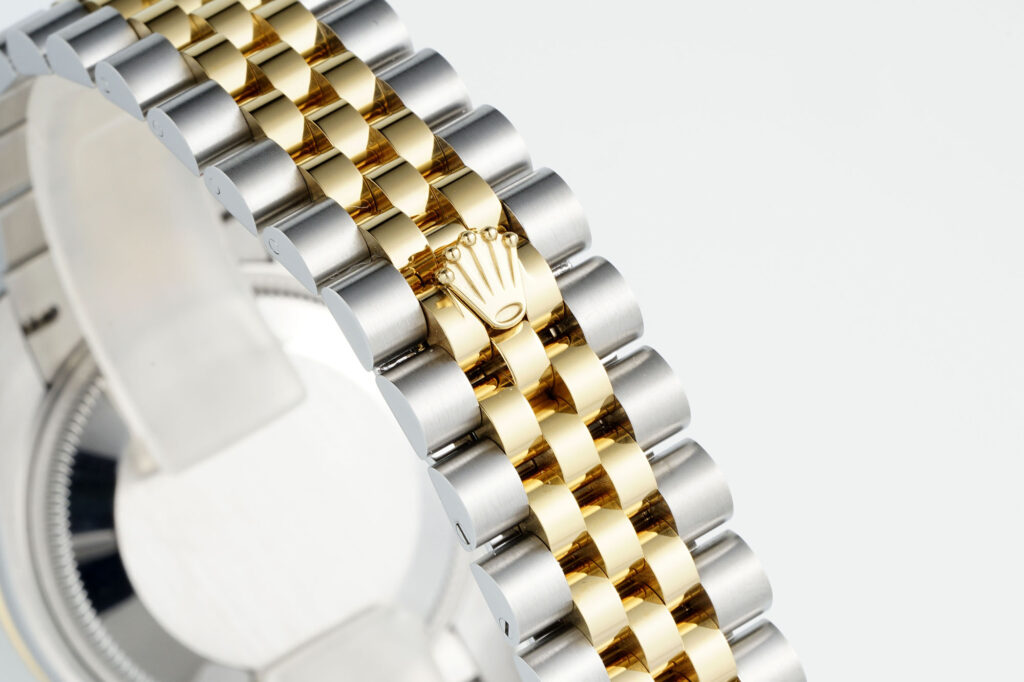 Super Clone Rolex Datejust Champagne Diamond Dial 126283RBR-0003 36 mm — clasp and links