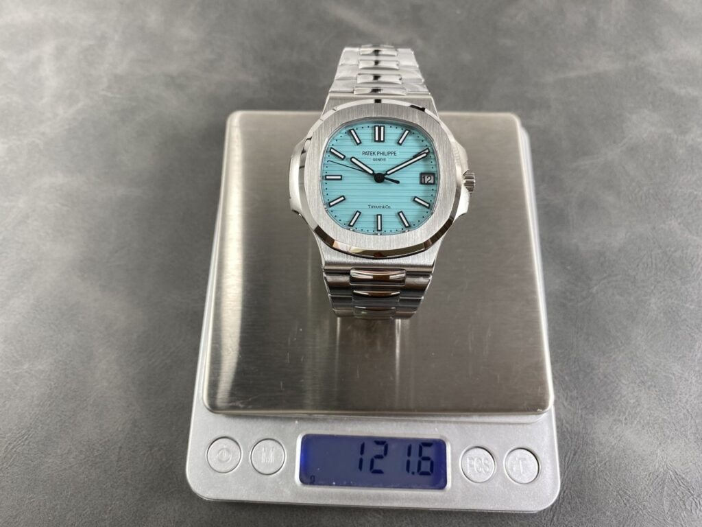 Super Clone Patek Philippe Nautilus 40mm 5711/1A-018 40mm Dial Tifany &CO V3 Update — movement / caseback view