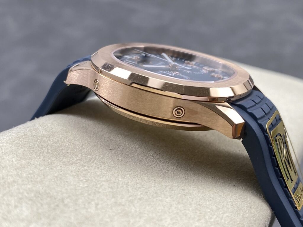 Super Clone Patek Philippe Aquanaut 5261R Moonphase Blue Rose 40mm — case and bezel