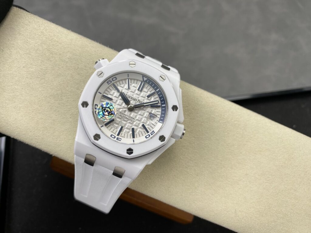 Super Clone Audemars Piguet Royal Oak Offshore Diver 15707CE 42mm White Dial Ceramic — bracelet detail