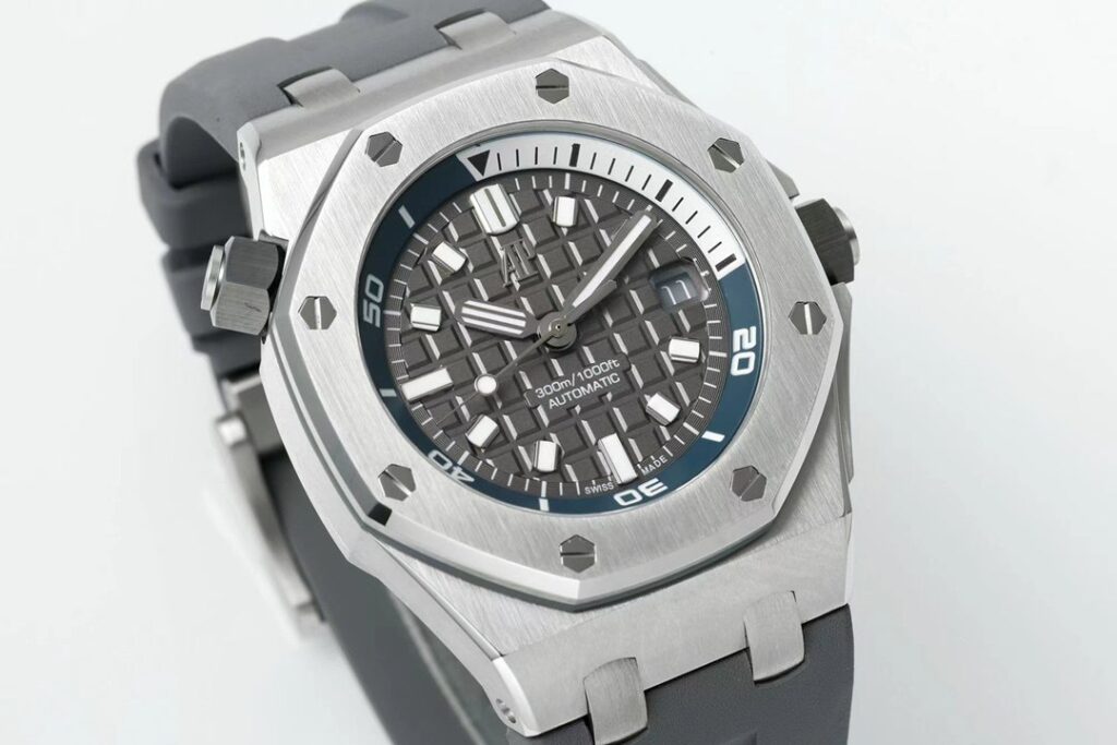 Super Clone Audemars Piguet Royal Oak Offshore Diver 15720ST 42mm Stainless Steel Grey Dial — case and bezel