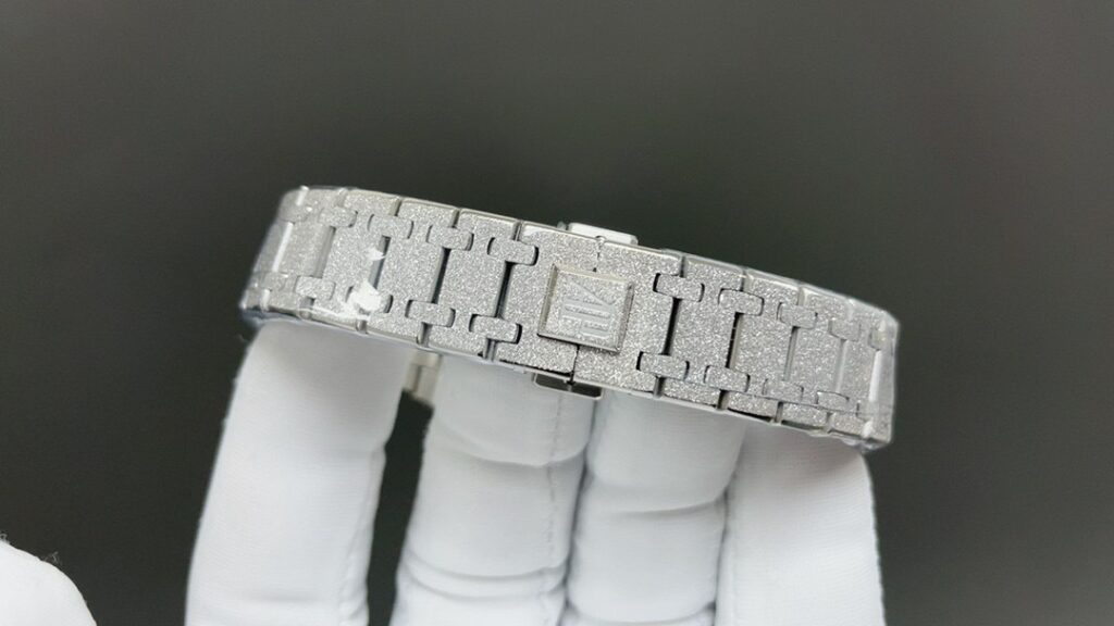 Super Clone Audemars Piguet Royal Oak Frosted Gold 41mm Silver Dial Steel — side profile