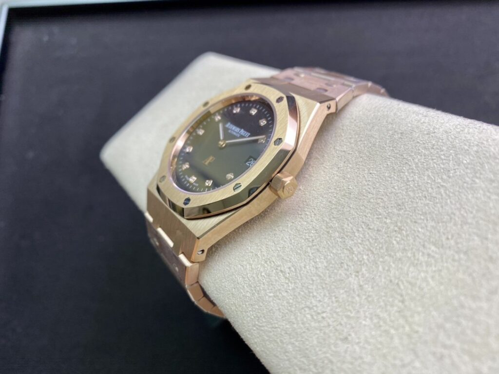 Super Clone Audemars Piguet Royal Oak “Jumbo” Extra-Thin 15207OR.OO.1240OR.01 39mm Black Dial Rose Gold – — case and bezel