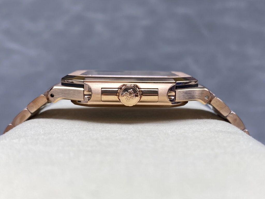 Super Clone Patek Philippe Cubitus 5821/1AR-001 45mm Chocolate Dial Rose Gold — bracelet detail