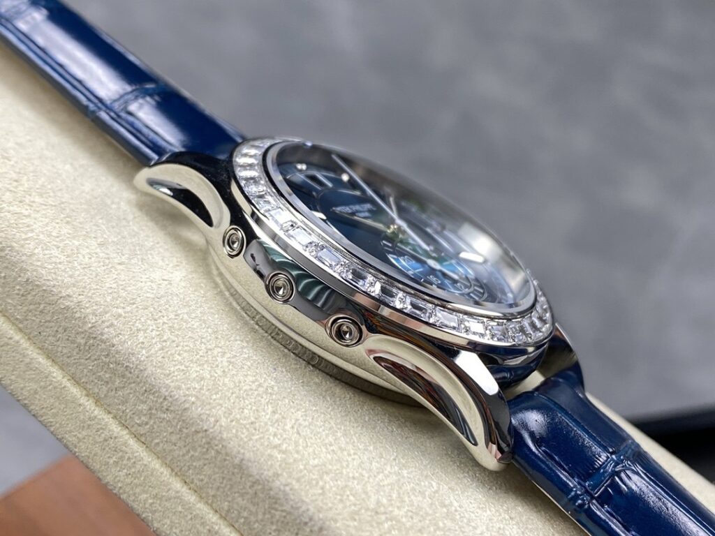 Super Clone Patek Philippe Complications 5961P-001 40mm Blue Dial Steel — bracelet detail