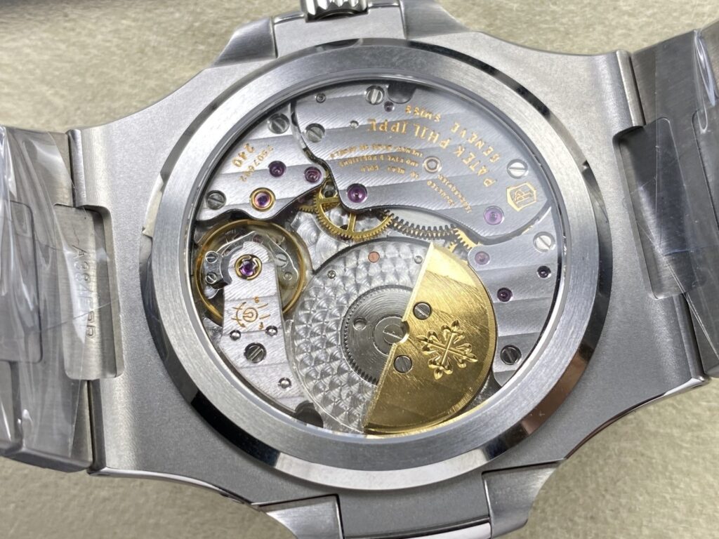 Super Clone Patek Philippe Nautilus 5712/1A-001 Blue Steels — side profile