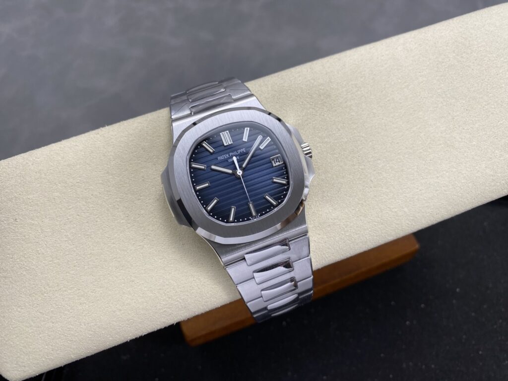 Super Clone Patek Philippe Nautilus 5811/1G-001 40mm “MODIFY” Blue Dial Steel — view 11