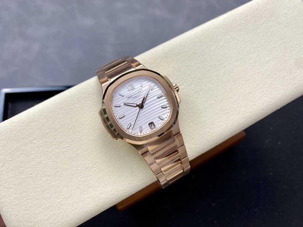 Super Clone Patek Philippe Nautilus 7118/1R-001 35.2mm White Dial Rose Gold — view 9