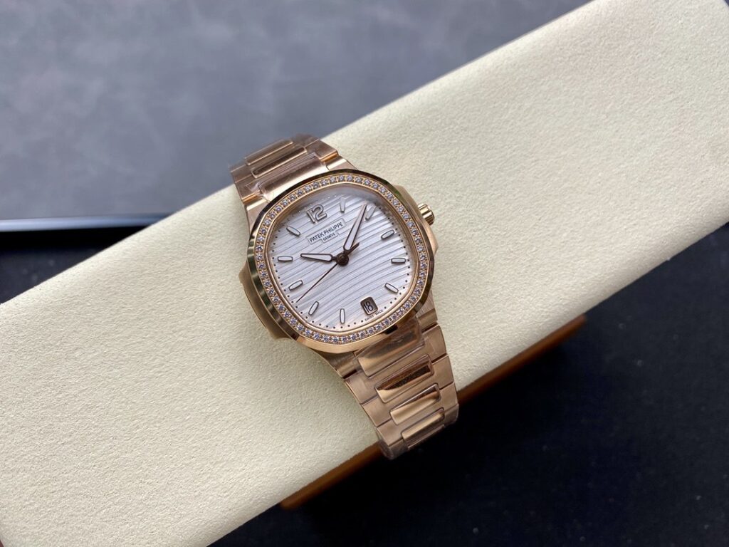 Super Clone Patek Philippe Nautilus 7118/1R-011 32.5mm White Dial Rose Gold — view 10