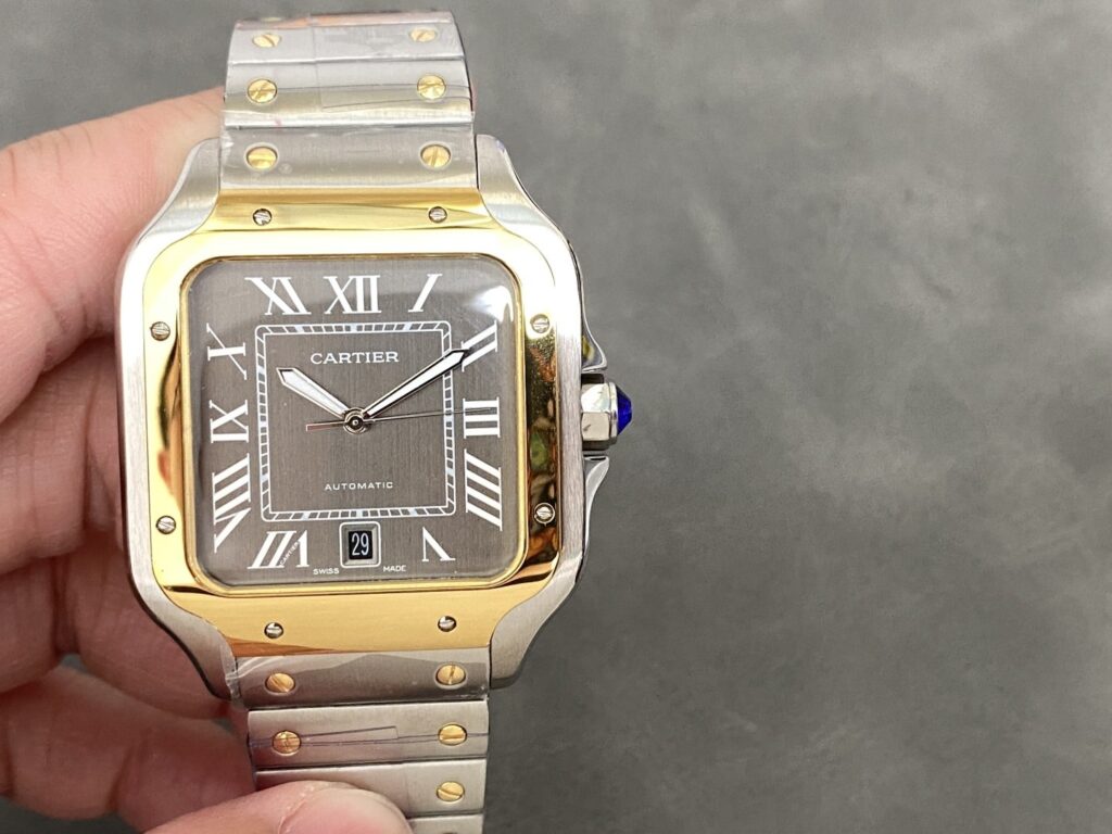 Super Clone Cartier Santos De Cartier CRW2SA0030 Demi Yellow Gold — dial close-up
