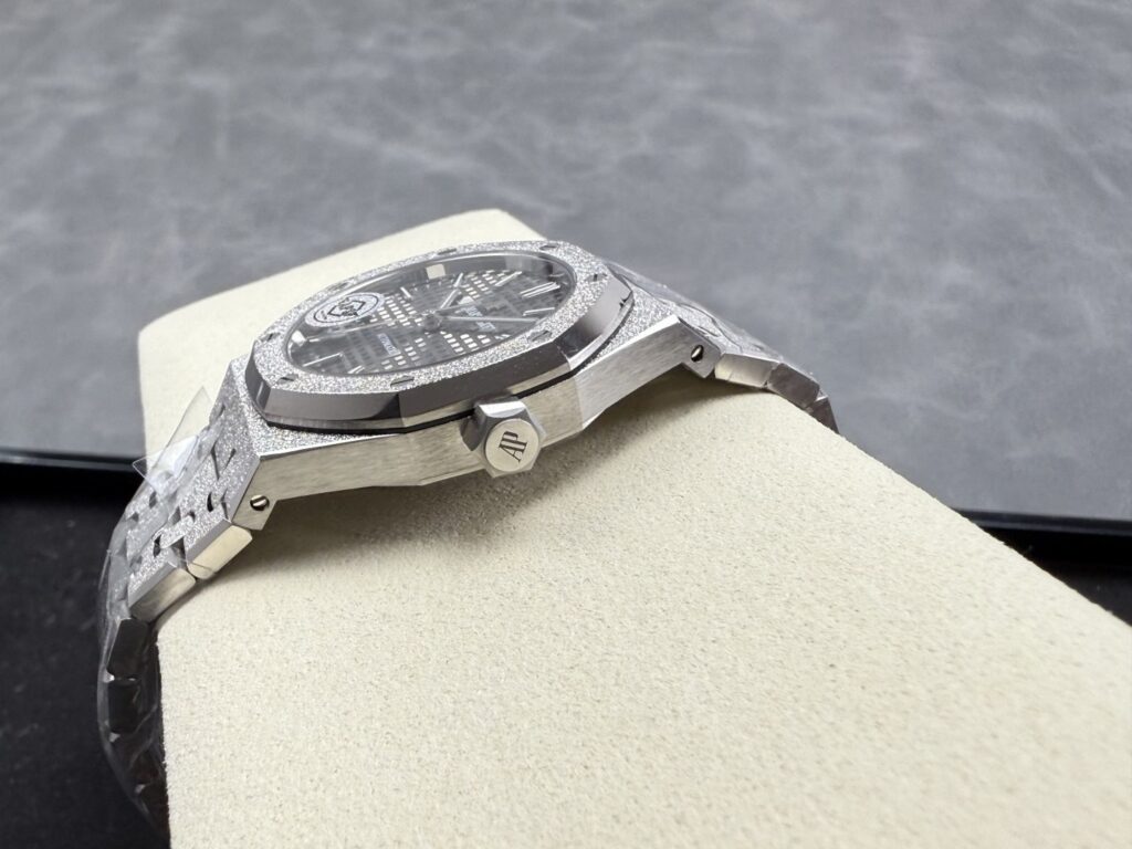 Super Clone Audemars Piguet Royal Oak Frosted-Gold 15454BC 37mm Gray Dial — on leather display