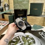 Super Clone Audemars Piguet Royal Oak Jumbo Extra-Thin 15206PT.OO.1240PT.01 39mm Black Dial — movement / caseback view