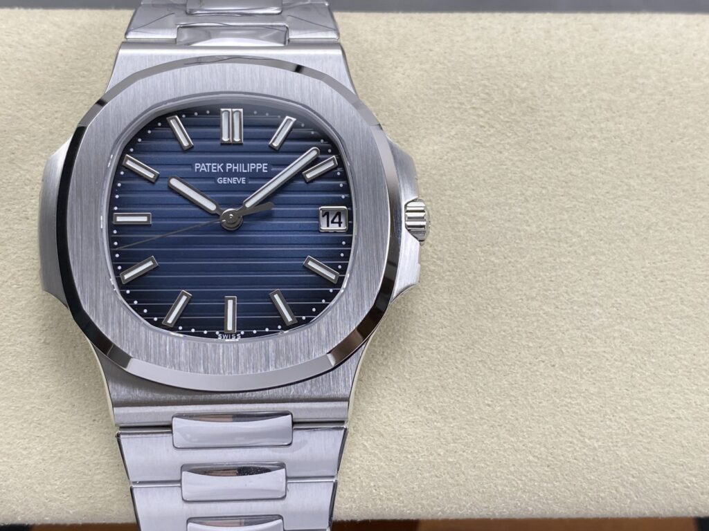 Super Clone Patek Philippe Nautilus 5811/1G-001 40mm “MODIFY” Blue Dial Steel — dial close-up