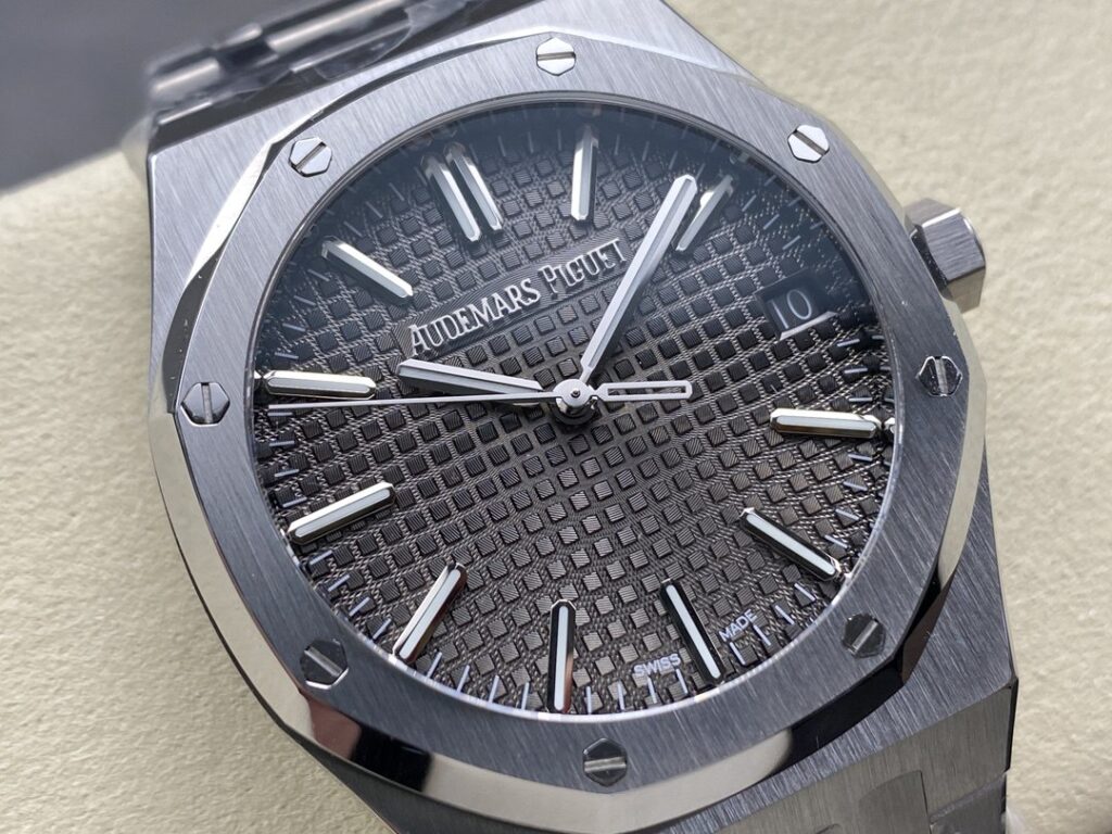Super Clone Audemars Piguet Royal Oak 15500ST.OO.1220ST.02 41mm Grey Dial — movement / caseback view