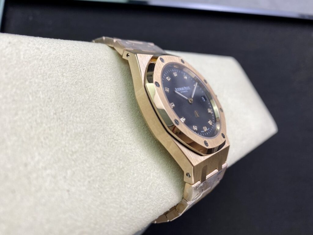 Super Clone Audemars Piguet Royal Oak “Jumbo” Extra-Thin 15207OR.OO.1240OR.01 39mm Black Dial Rose Gold – — bracelet detail
