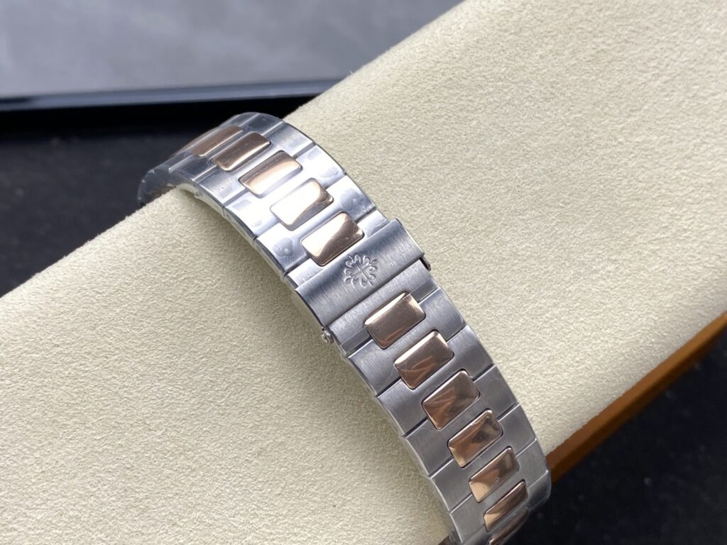 Super Clone Patek Philippe Nautilus Chronograph 5980/1AR-001 40.5mm Blue Dial Rose Gold Demi — clasp and links