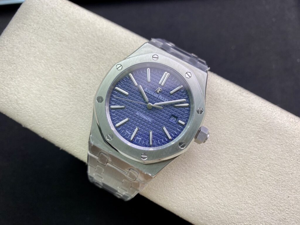 Super Clone Audemars Piguet Royal Oak 15400ST 41mm Blue Dial Stainless Steel Blue Dial — movement / caseback view