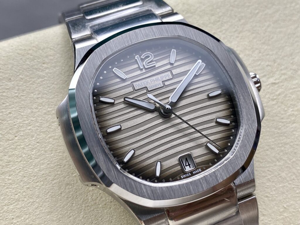 Super Clone Patek Philippe Nautilus 7118/1A-011 35.2mm Gray Dial Steel — movement / caseback view