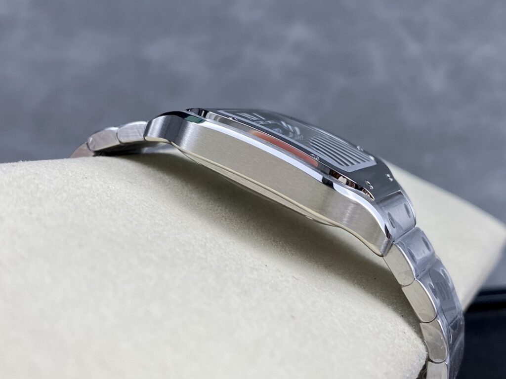 Super Clone Cartier Santos De Cartier Medium Green WSSA0061 35.5mm — bracelet detail