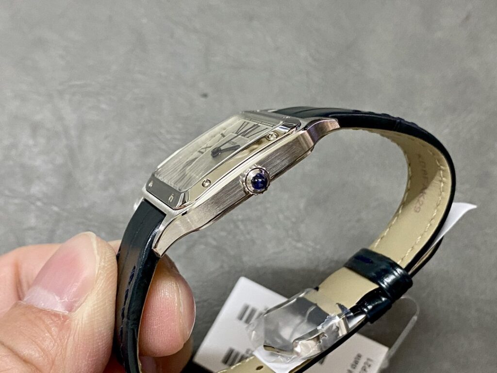 Super Clone Cartier Santos-Dumont 43.5mm WSSA0022 43.5mm x 31.4mm Steel — bracelet detail
