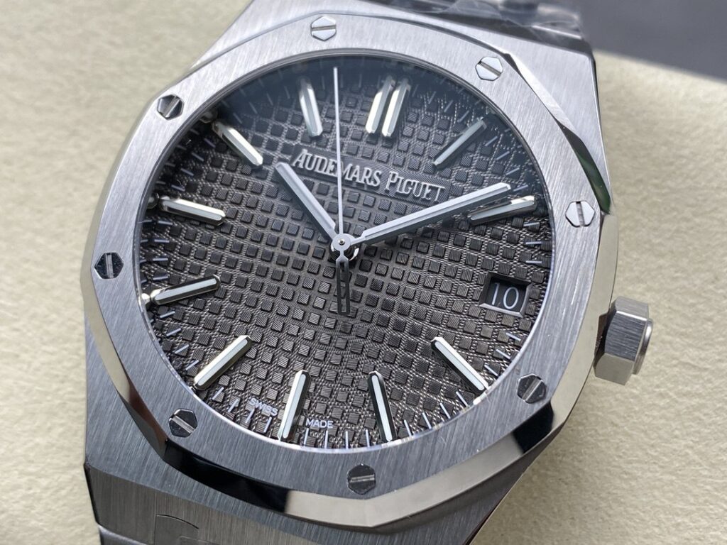 Super Clone Audemars Piguet Royal Oak 15500ST.OO.1220ST.02 41mm Grey Dial — on leather display
