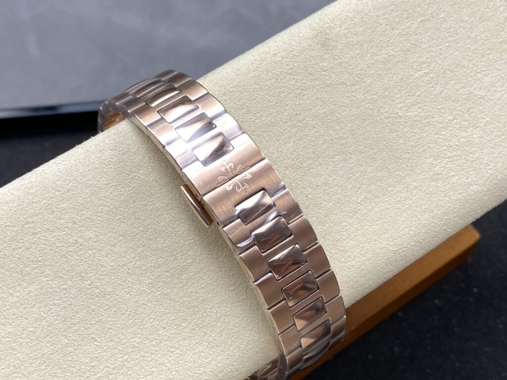 Super Clone Patek Philippe Cubitus 5821/1AR-001 45mm Chocolate Dial Rose Gold — clasp and links