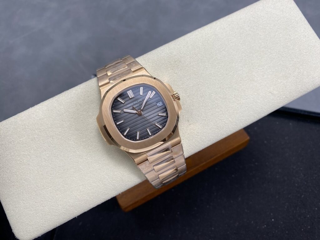 Super Clone Patek Philippe Nautilus 5711/1R-001 40mm Gray Dial Rose Gold V3 Update — view 11