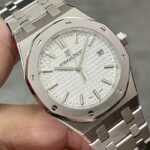 Super Clone Audemars Piguet Royal Oak 37mm 15450ST.OO White Dial Steel — case and bezel