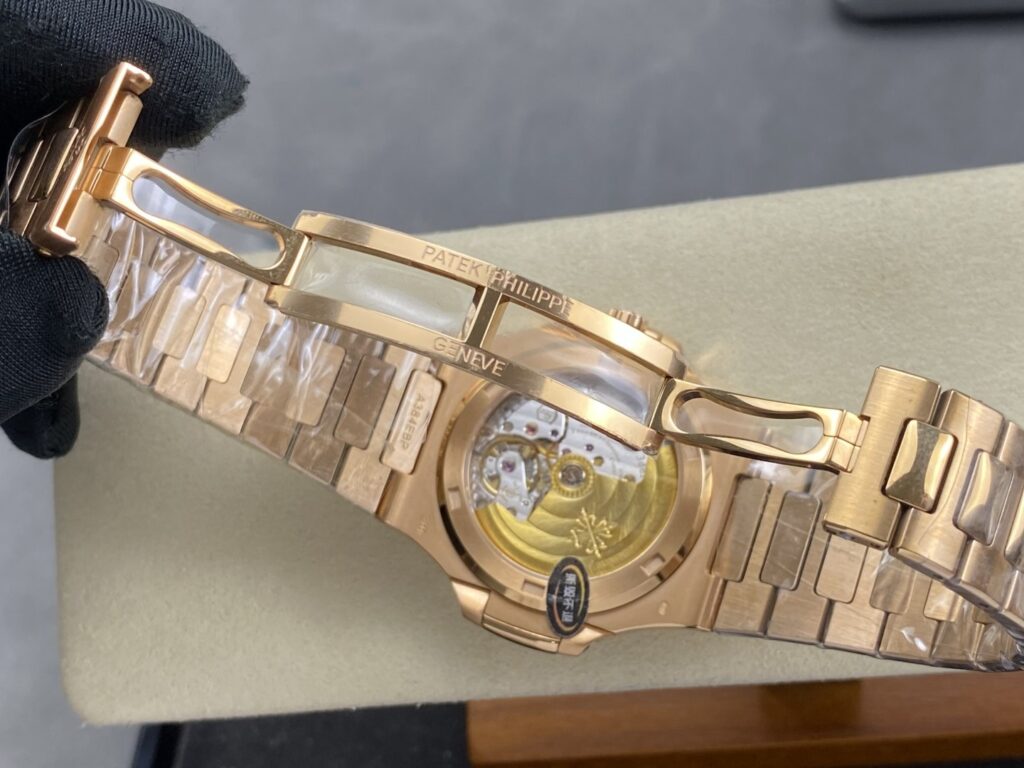 Super Clone Patek Philippe Nautilus 5711/1R-001 40mm Gray Dial Rose Gold V3 Update — side profile
