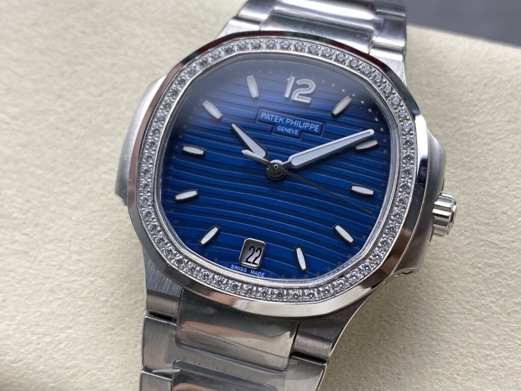 Super Clone Patek Philippe Nautilus 7118/1200A-001 35.2mm Blue Dial Steel — view 10