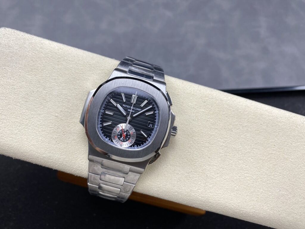 Super Clone Patek Philippe Nautilus Chronograph 5980/1A-014 40.5mm Black-Blue Dial — movement / caseback view