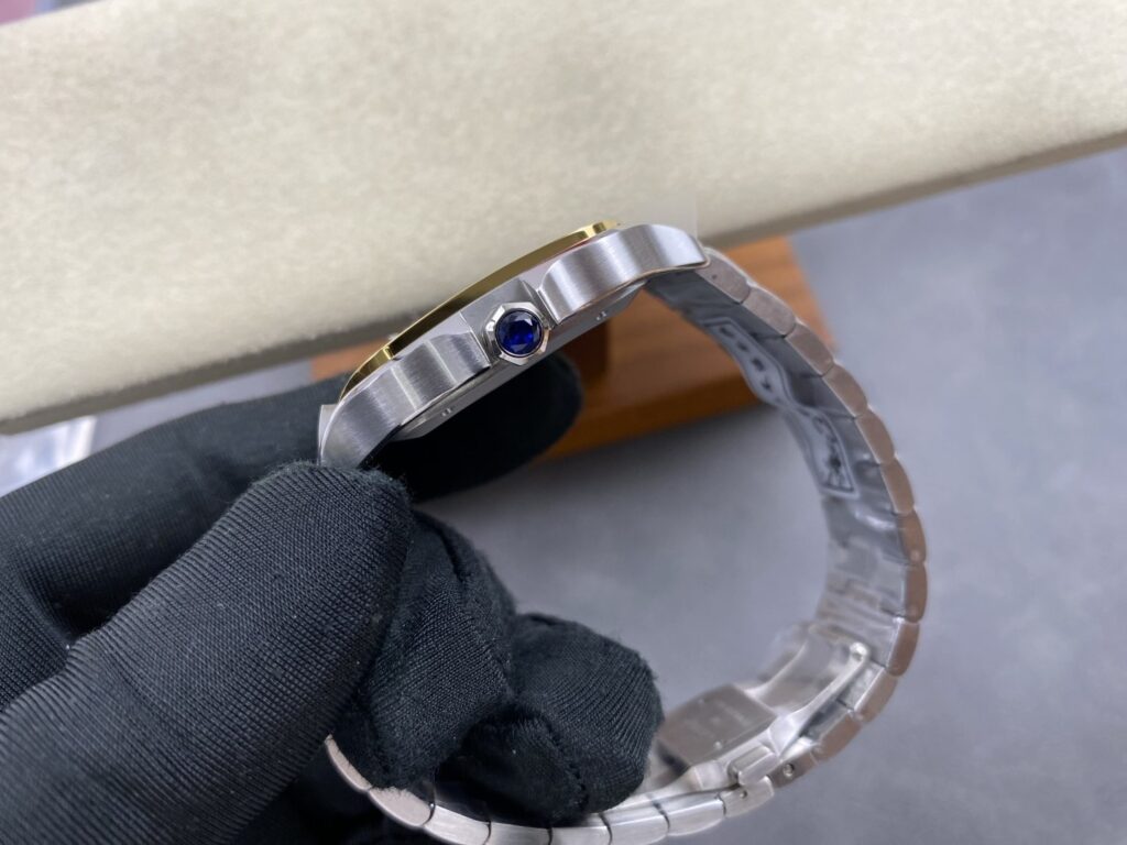 Super Clone Cartier Santos De Cartier W2SA0006 39.8mm — case and bezel
