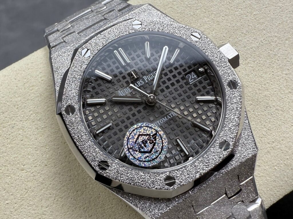 Super Clone Audemars Piguet Royal Oak Frosted-Gold 15454BC 37mm Gray Dial — case and bezel
