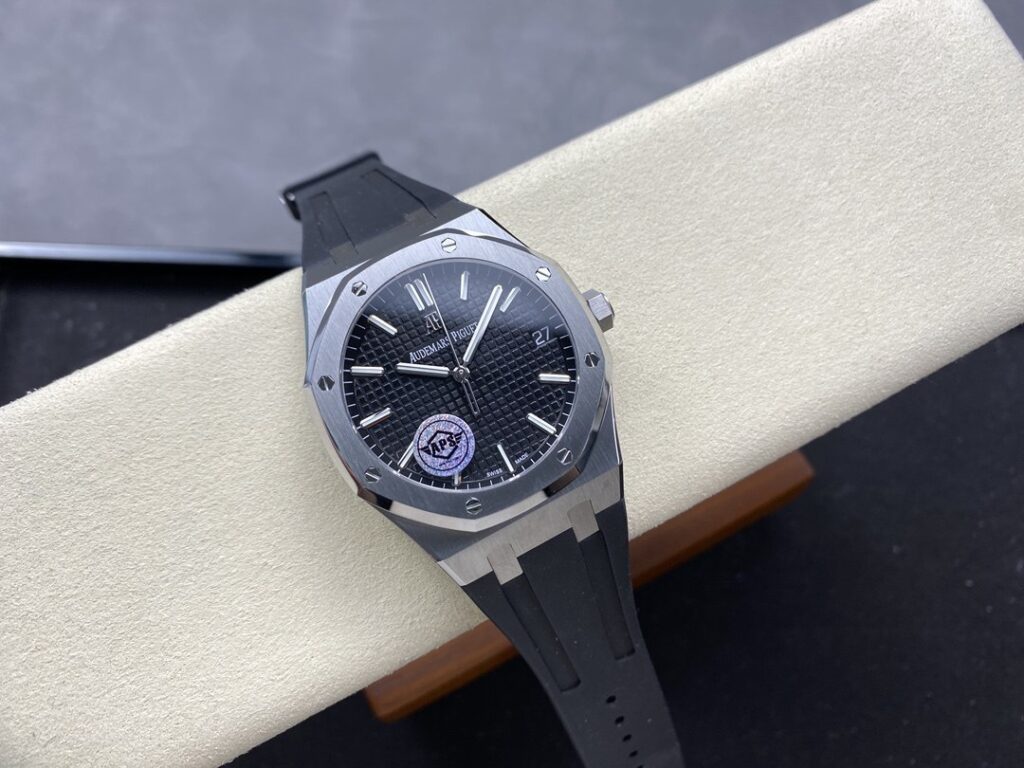 Super Clone Audemars Piguet Royal Oak 15500ST.OO.1220ST.03 41mm Black Rubber Strap — movement / caseback view