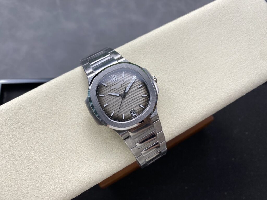 Super Clone Patek Philippe Nautilus 7118/1A-011 35.2mm Gray Dial Steel — view 9