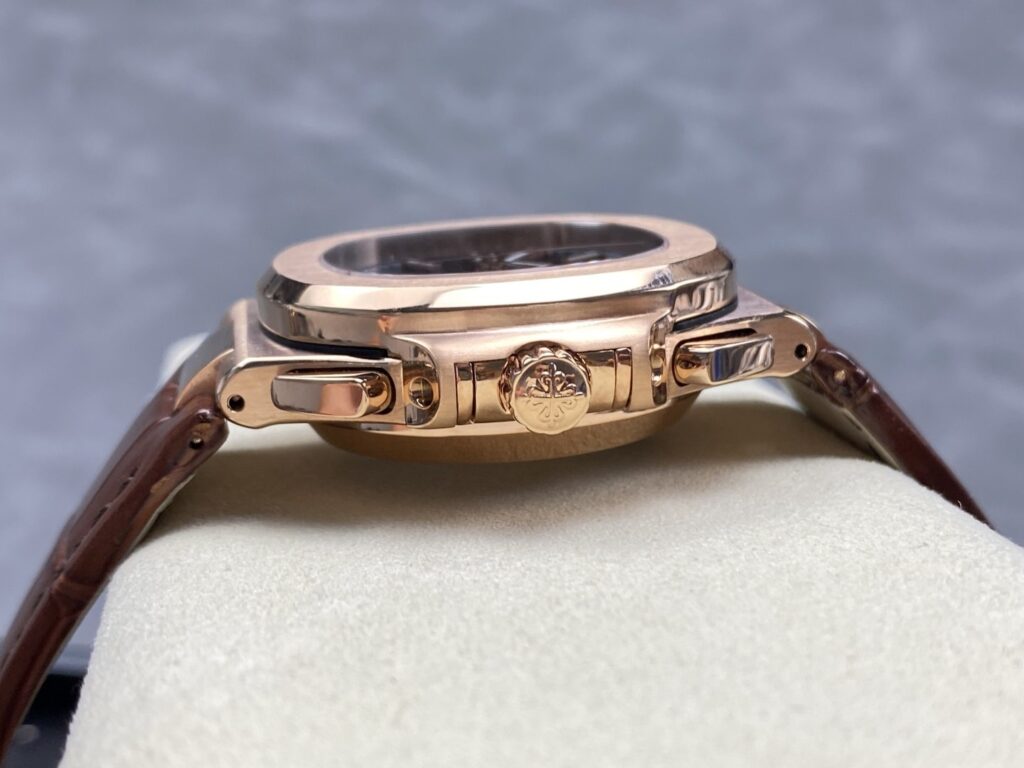 Super Clone Patek Philippe Nautilus Chronograph 5980/1AR-001 40.5mm Black Dial — bracelet detail