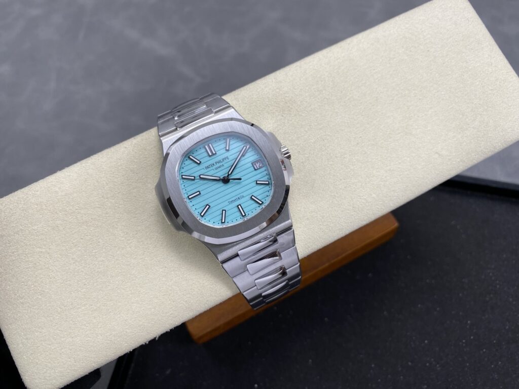Super Clone Patek Philippe Nautilus 40mm 5711/1A-018 40mm Dial Tifany &CO V3 Update — view 9