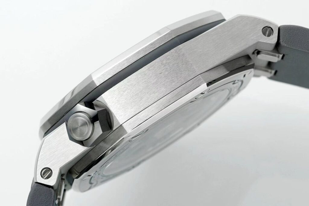 Super Clone Audemars Piguet Royal Oak Offshore Diver 15720ST 42mm Stainless Steel Grey Dial — view 10
