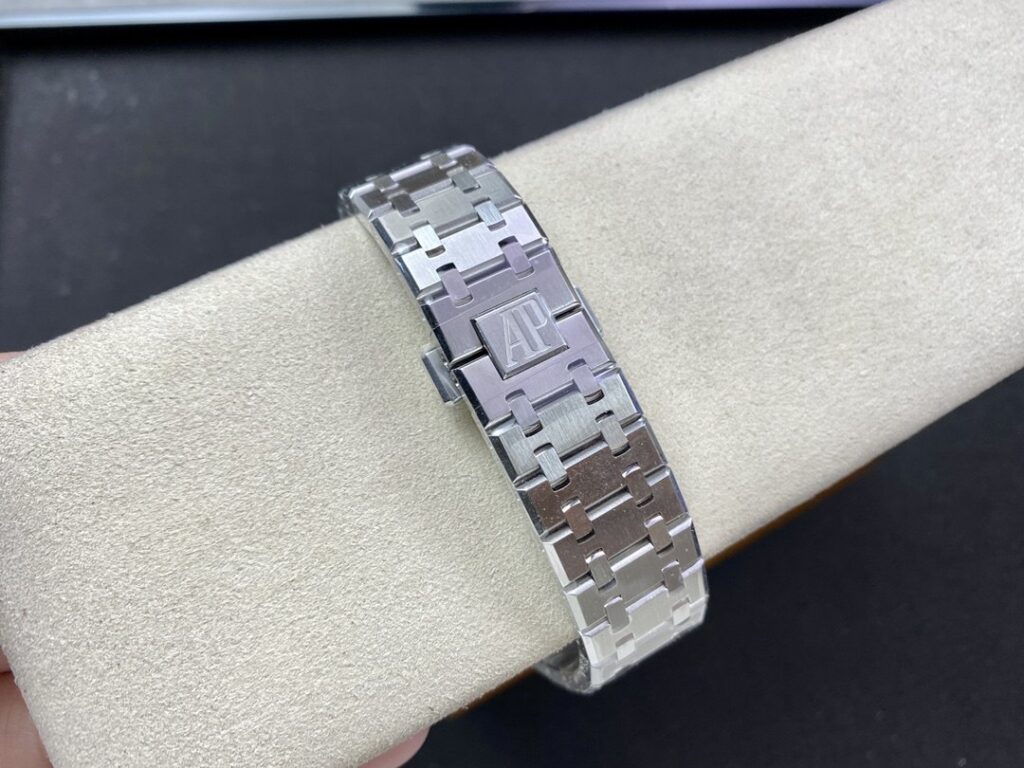 Super Clone Audemars Piguet Royal Oak 15407ST.OO 41mm Skeleton Dial Steel V3 Base — clasp and links