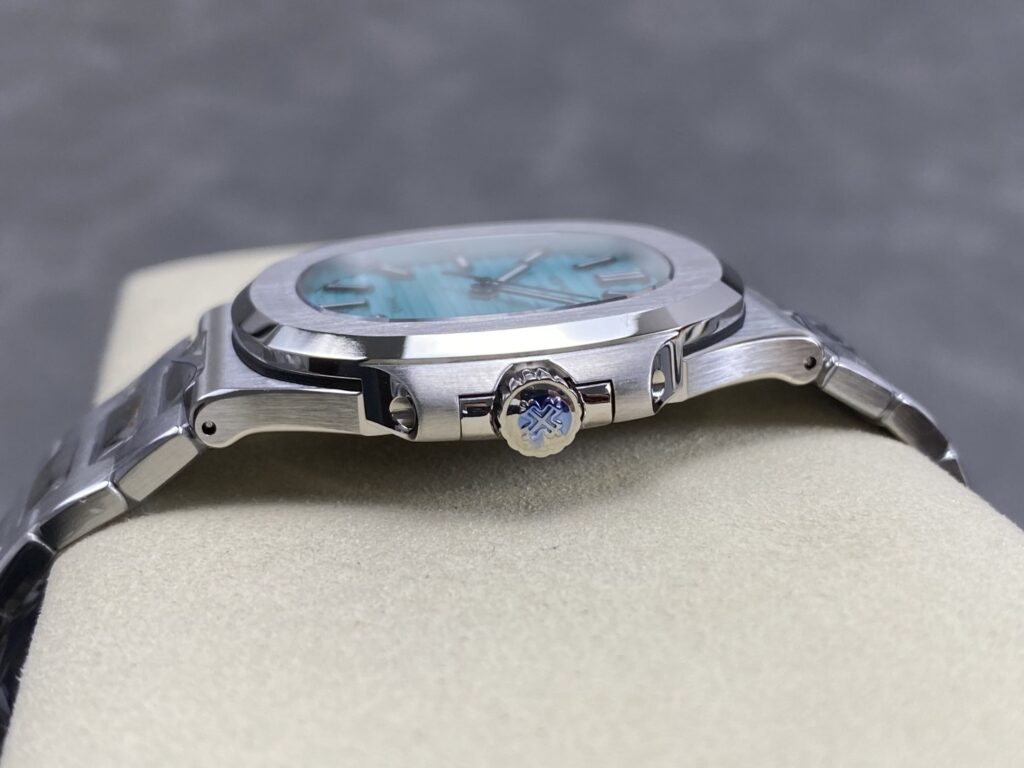 Super Clone Patek Philippe Nautilus 40mm 5711/1A-018 40mm Dial Tifany &CO V3 Update — case and bezel