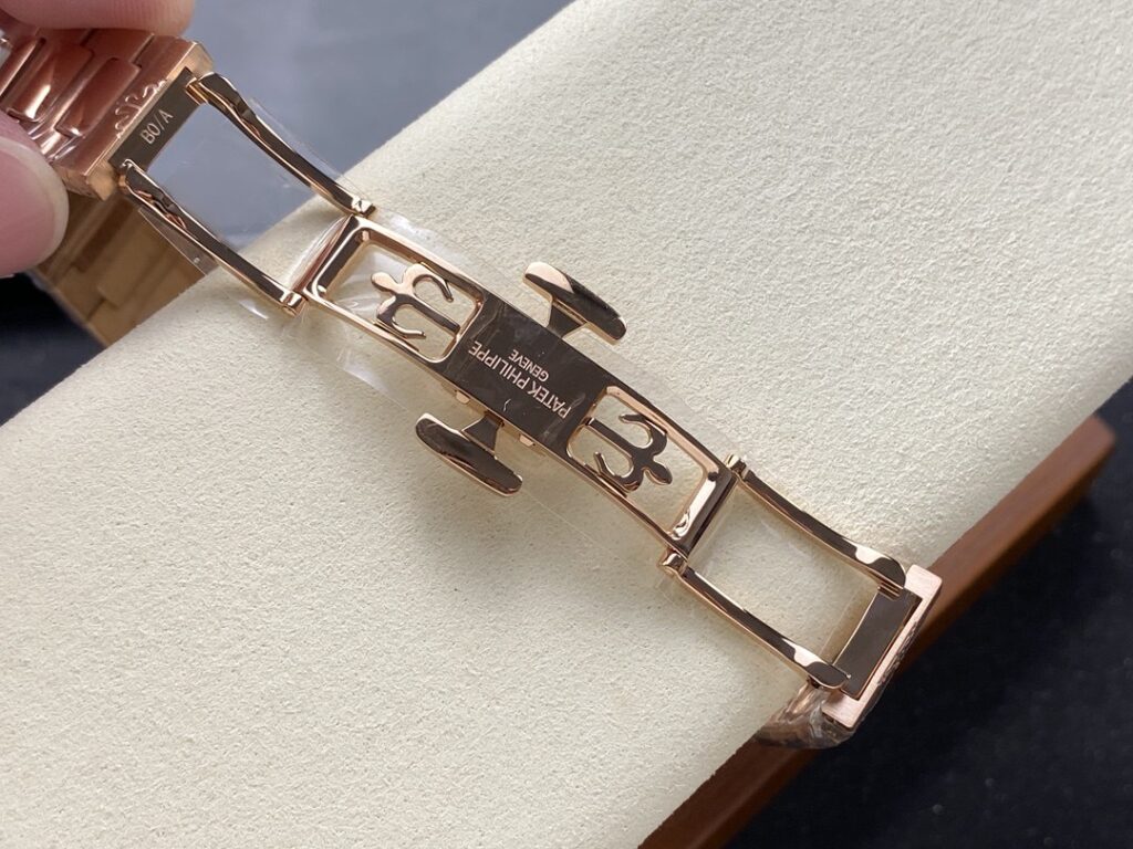 Super Clone Patek Philippe Nautilus 7118/1R-001 35.2mm White Dial Rose Gold — clasp and links