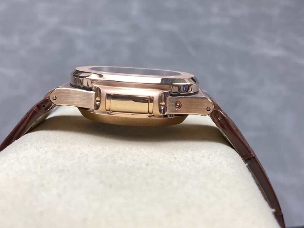 Super Clone Patek Philippe Nautilus 5980R-001 40.5mm Chronograph Rose Gold — side profile