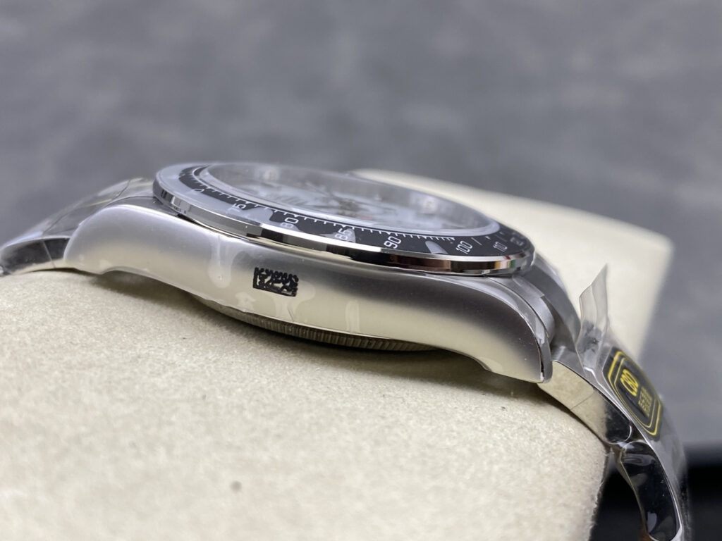 Super Clone Rolex Cosmograph Daytona Rolesium Enamel Dial (2026) Super Clone — bracelet detail