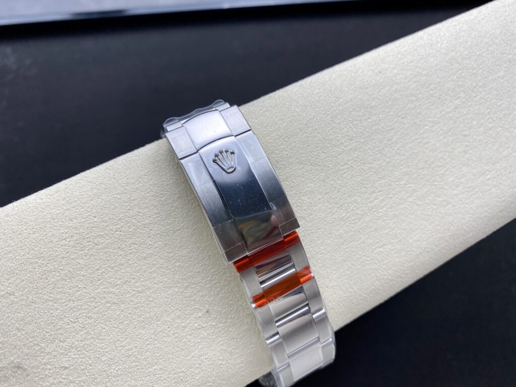 Super Clone Rolex Datejust Black Diamond Dial 126334-0011 41 mm — side profile