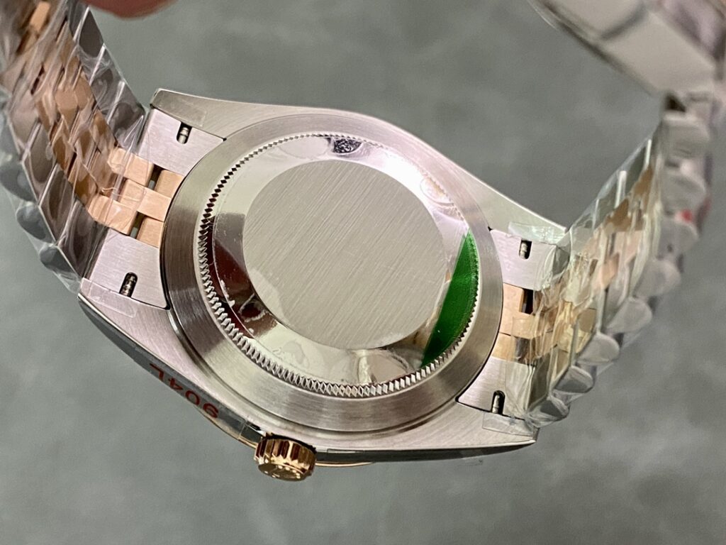 Super Clone Rolex Datejust Champagne Dial 126303-0010 41 mm — side profile