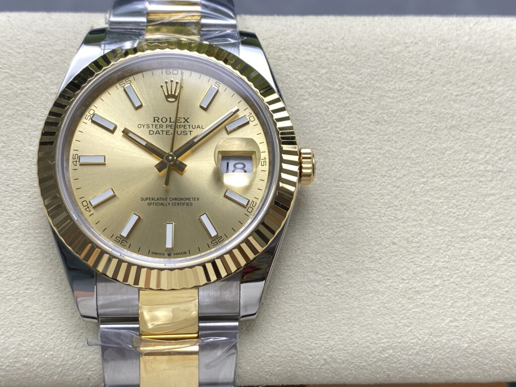 Super Clone Rolex Datejust Champagne Dial 126333-0009 41 mm — dial close-up