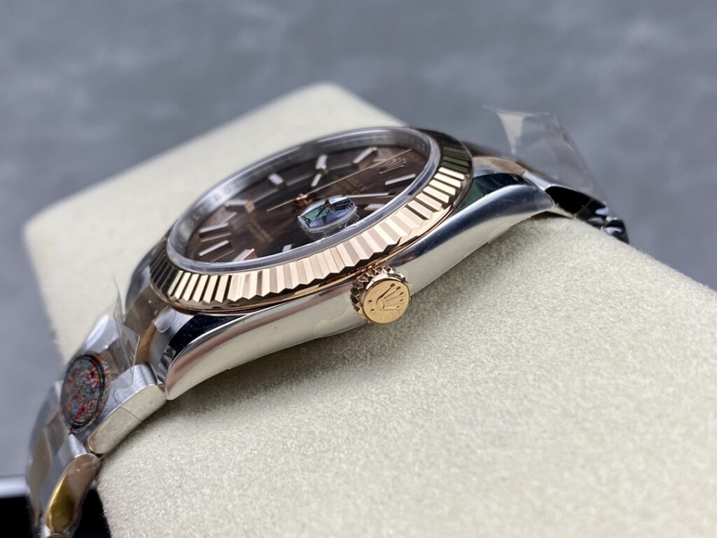 Super Clone Rolex Datejust Chocolate Dial 126231 Oyster 36 mm — bracelet detail
